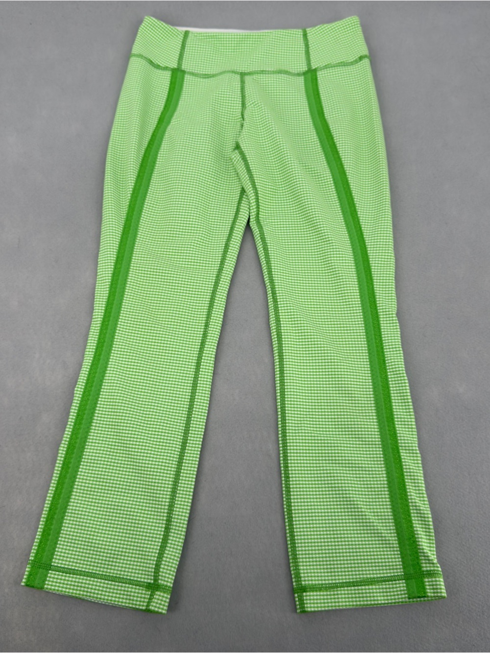 Lululemon Coast to Class Gingham Green & White Crop Leggings Sz 6 Womens